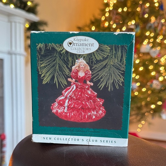 1996 Club Edition Keepsake Ornament Collectors Club Barbie...
